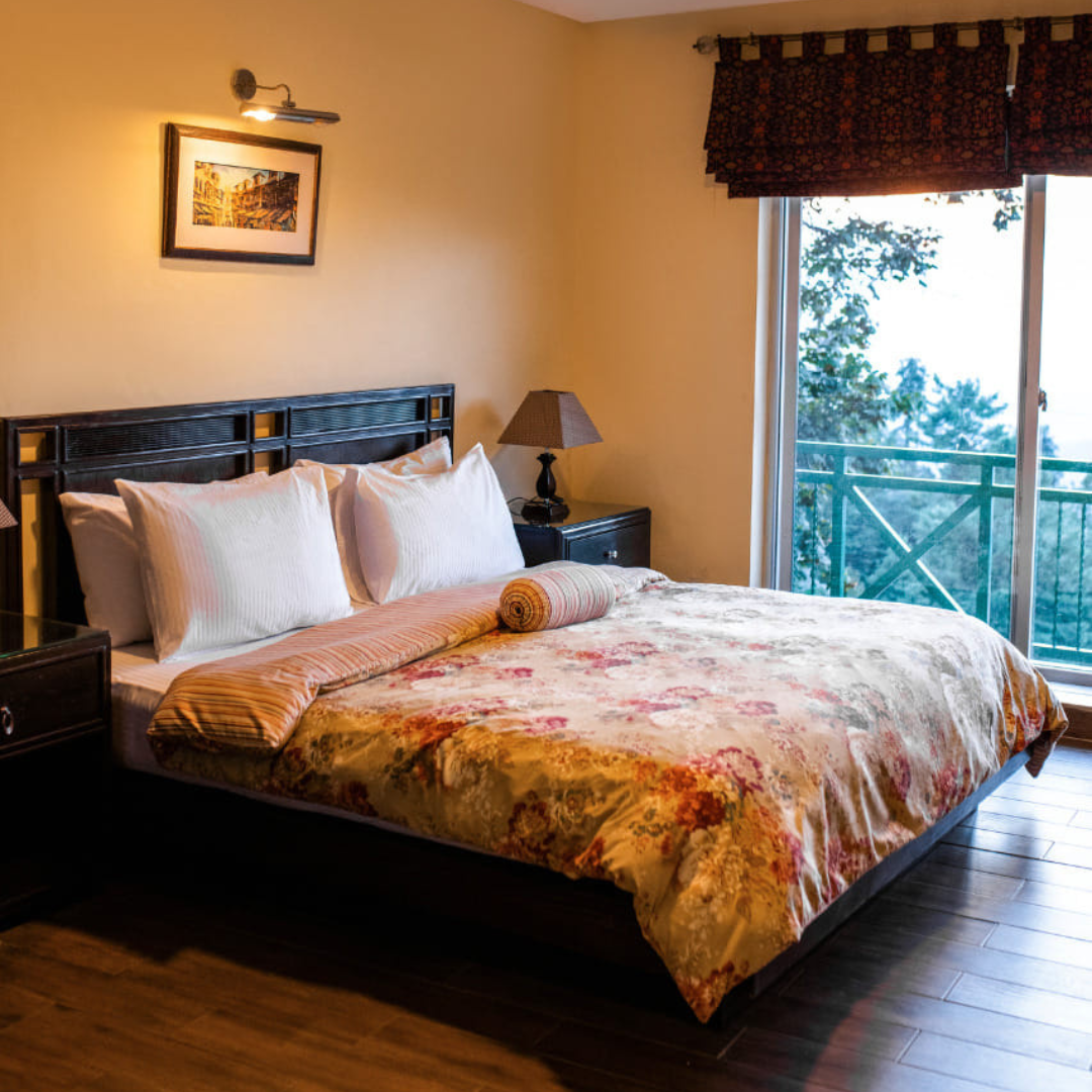 Summit Hotel & Apartments - Restaurant and Hotel in Changla Gali logo
