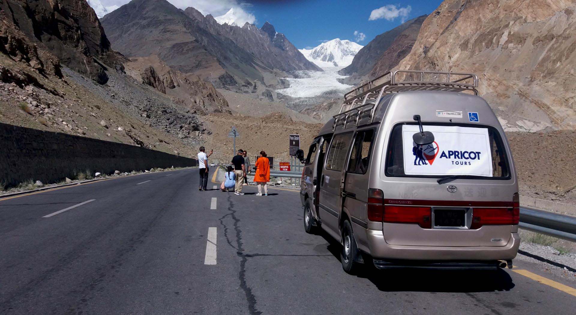 Apricot Tours Pakistan logo