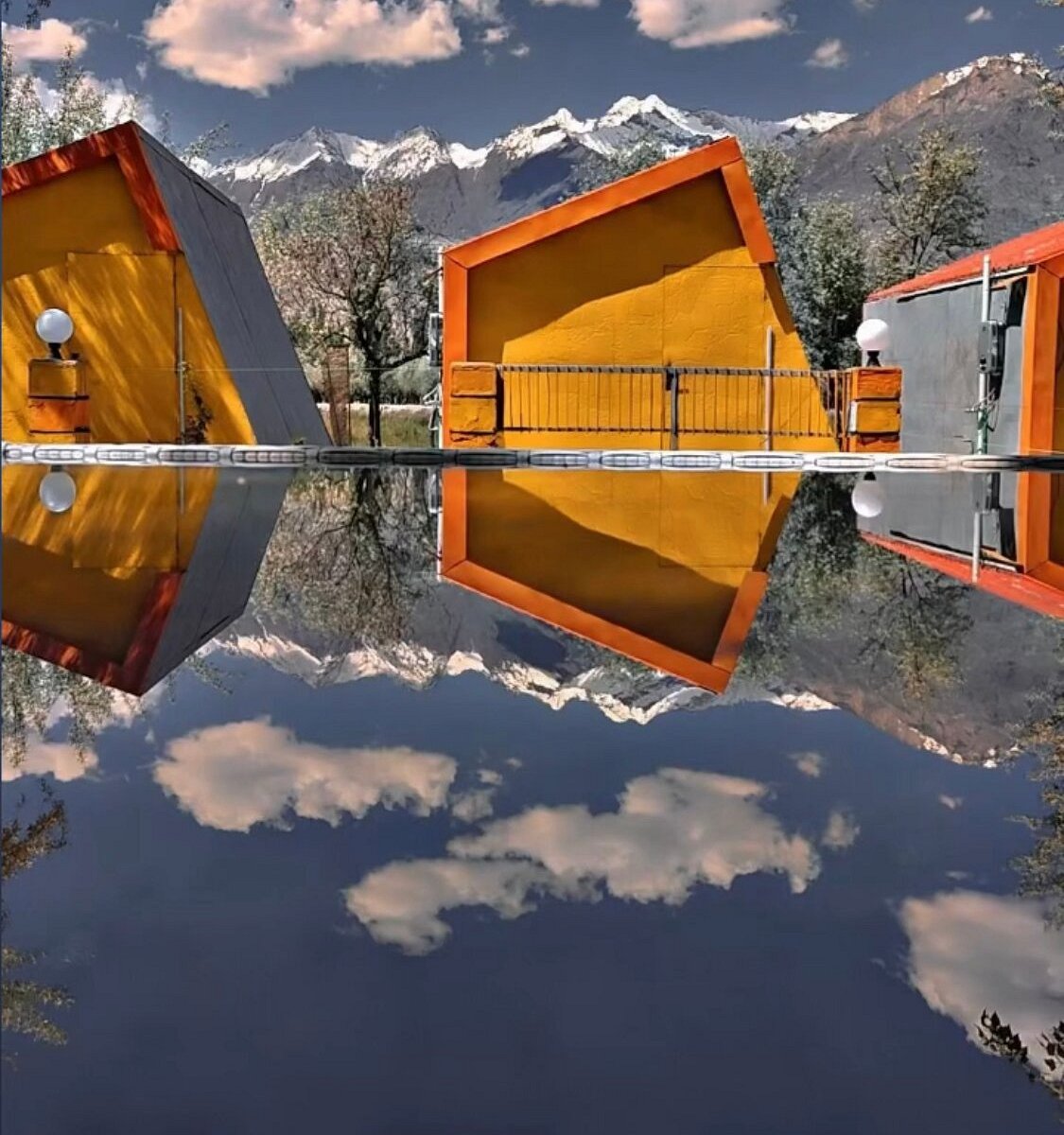 Montagna Pods | best hotel in skardu logo
