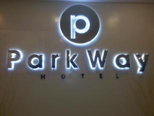Park way hotel logo